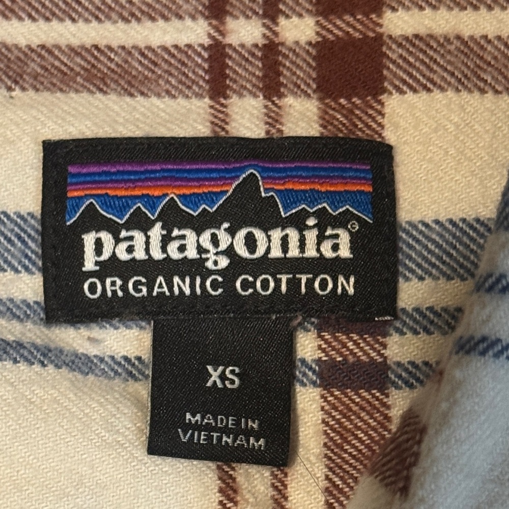 Patagonia Cream and Blue Plaid Button Down Shirt - Picture 6 of 9